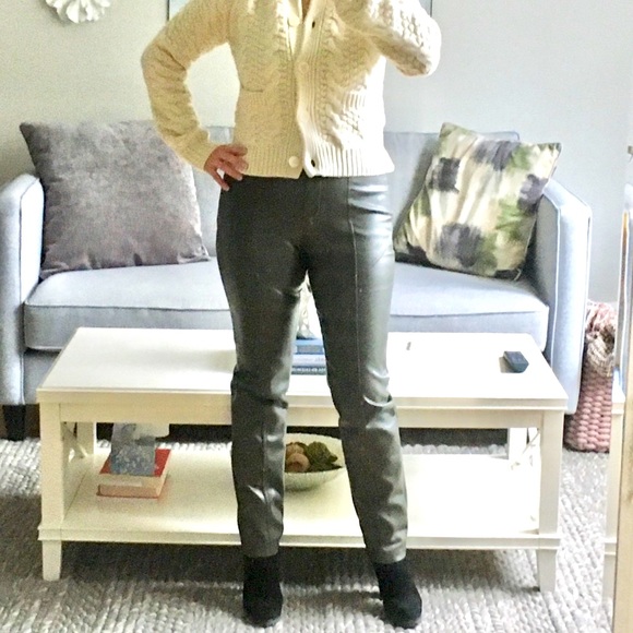 Wilfred Rebel Pant - vegan leather - Picture 3 of 7